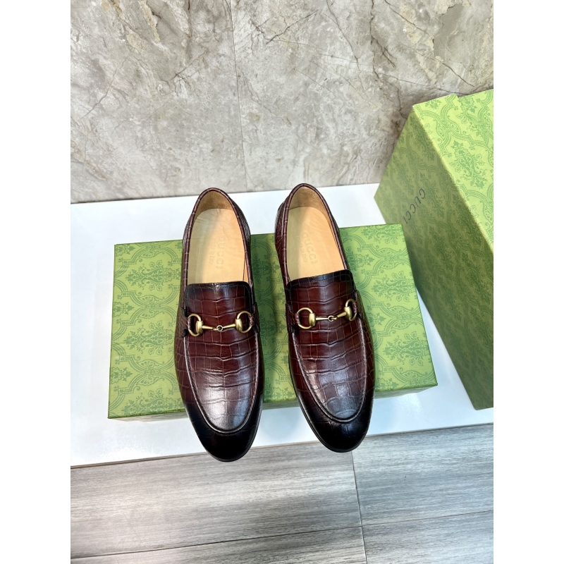 G*u*i leather shoes